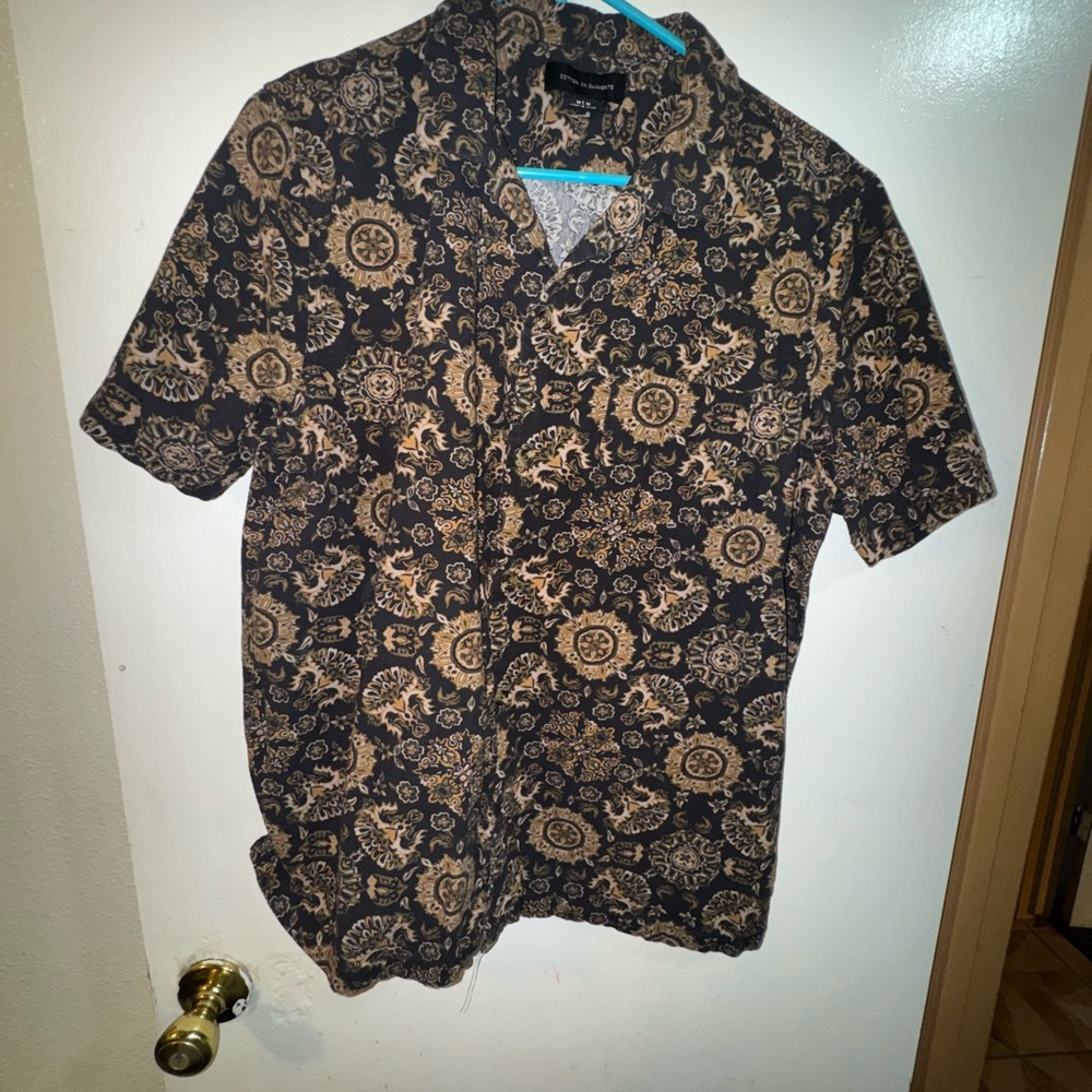 Men's Black and Gold Patterned Shirt